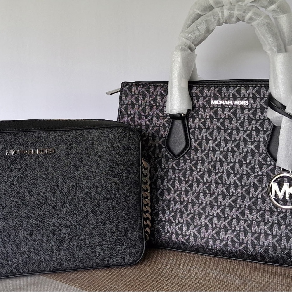 Michael Kors Monogram Black and Gray Men's Bag Duo